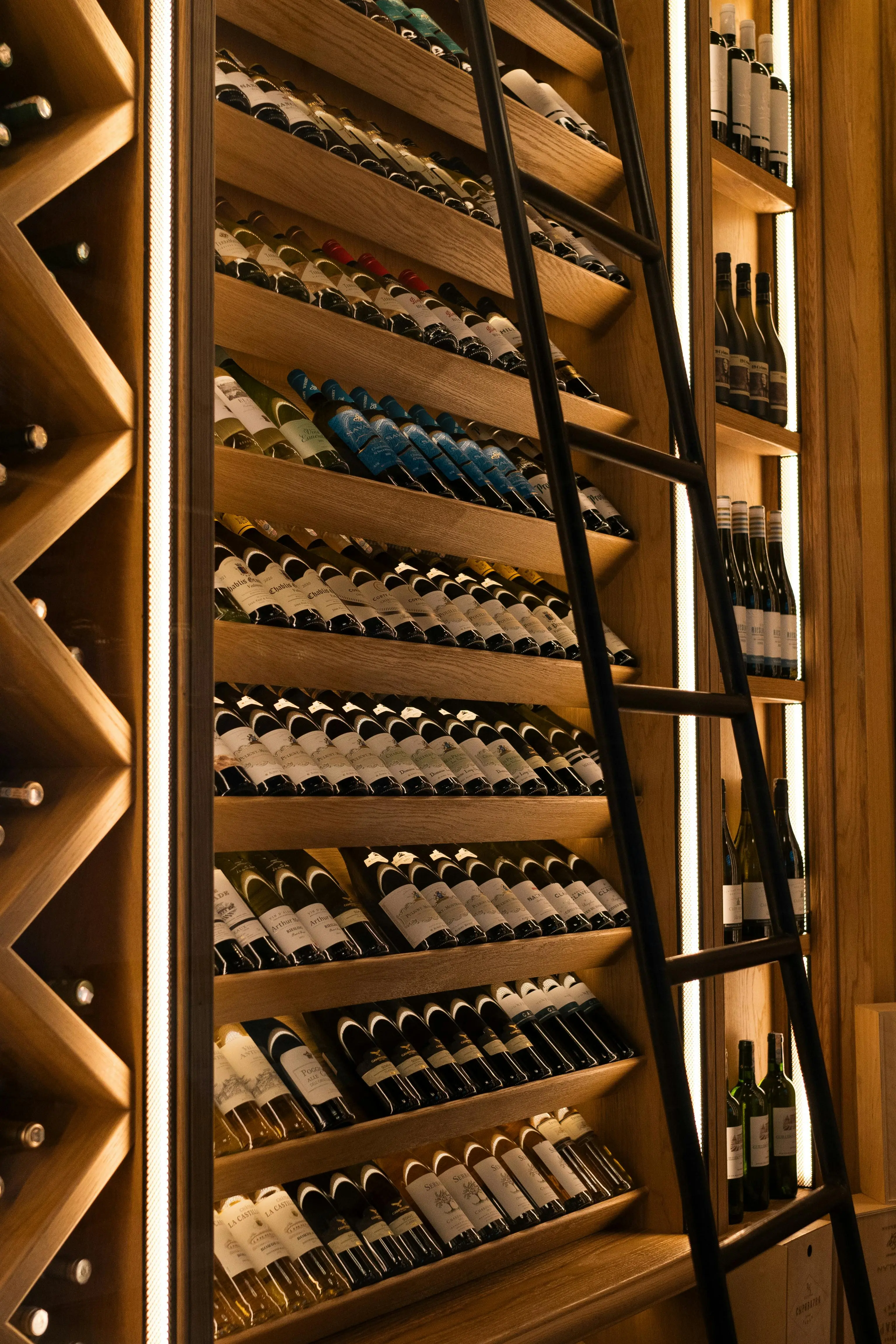 La cave à vins de La Corte Verde Venezia, Fondamenta Bellini, et ses 500 références